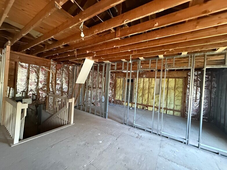 More Photos Of 1323 Rt 34 N, Aberdeen Office For Lease