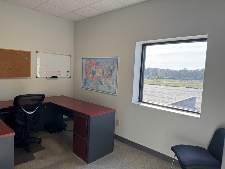 More Photos Of 628 Industrial Park Rd, Roberta Industrial For Lease