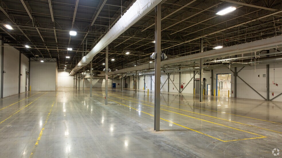 More Photos Of 2121 Heilig Rd, Salisbury Manufacturing For Sale