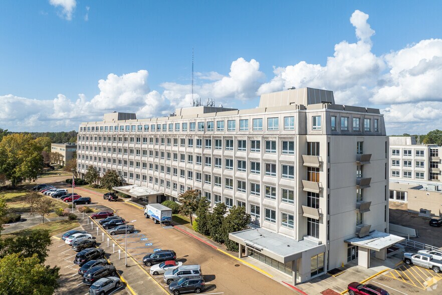 More Photos Of 1860 Chadwick Dr, Jackson Medical For Lease