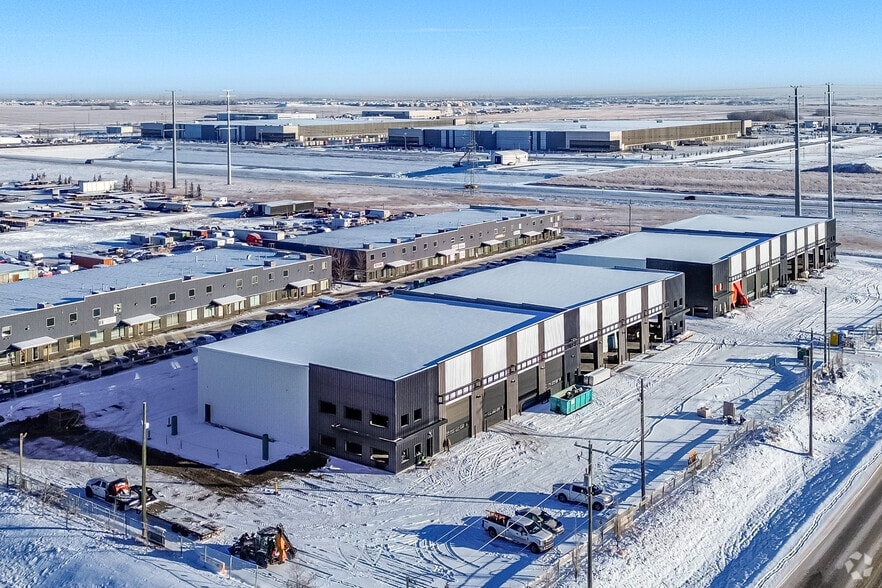 More Photos Of 6 Wrangler Pl, Rocky View C Service For Lease