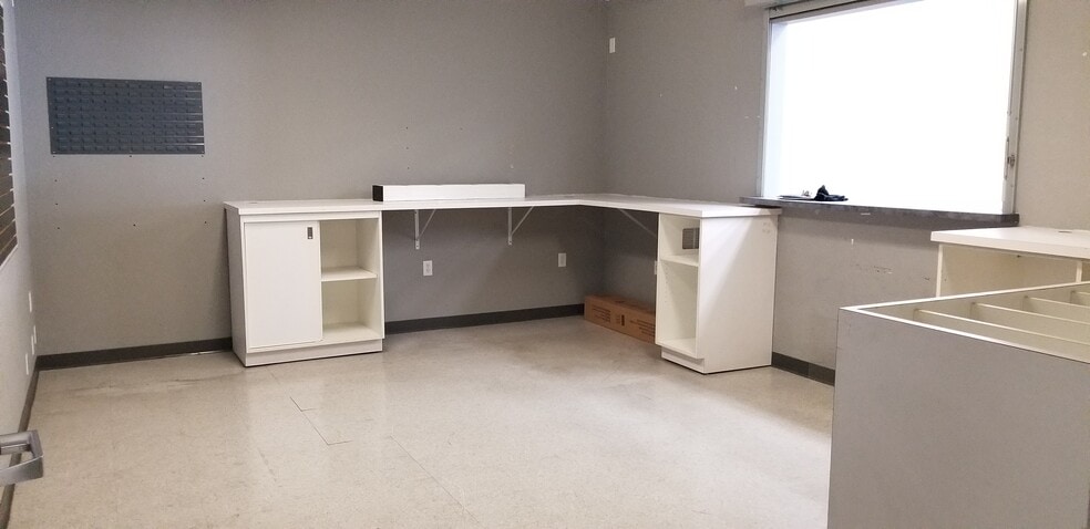 More Photos Of 301 W Calaveras Blvd, Milpitas Freestanding For Lease