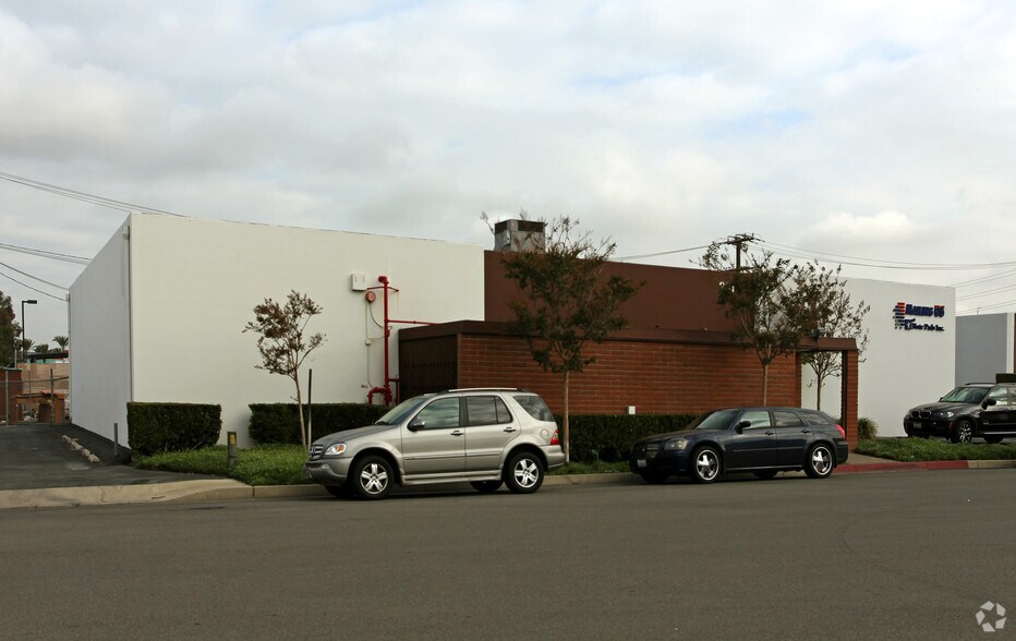 Primary Photo Of 231 E Emerson Ave, Orange Manufacturing For Lease