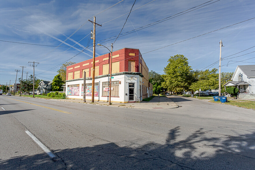 Primary Photo Of 2531 N Detroit Ave, Toledo Freestanding For Sale