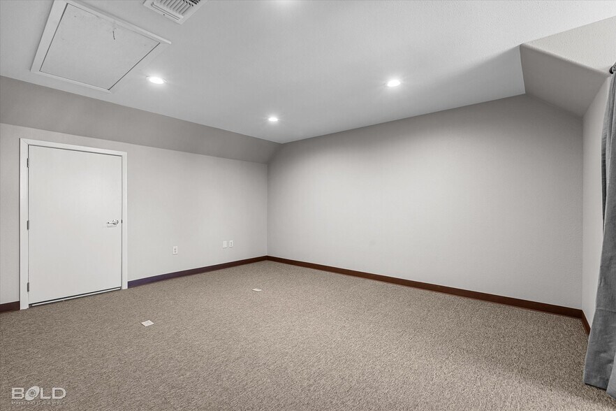 More Photos Of 3605 Youree Dr, Shreveport Office For Sale