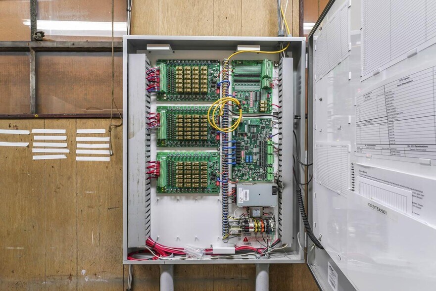 More Photos Of 690-696 River St, Troy Freestanding For Sale