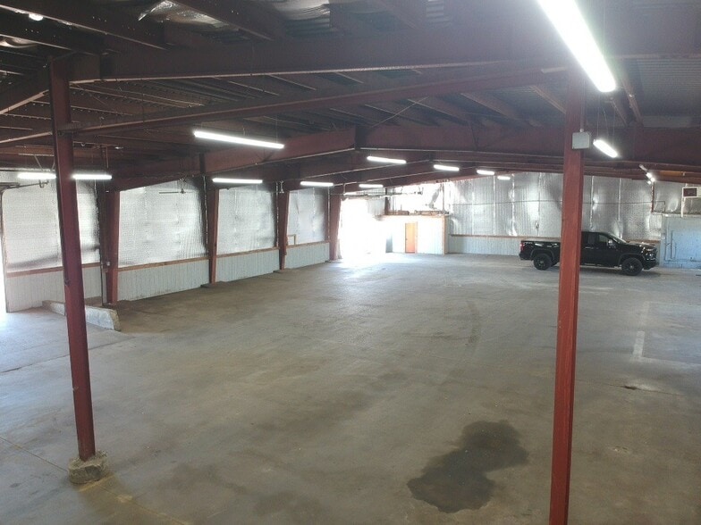 More Photos Of 322 Terminal St SW, Grand Rapids Distribution For Lease
