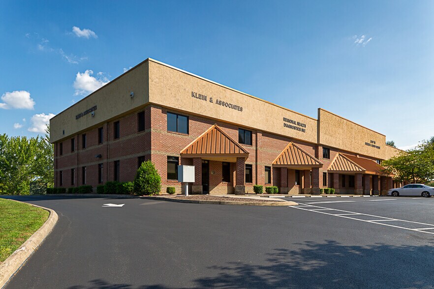 More Photos Of 110 Corporate Dr, Johnson City Office For Sale