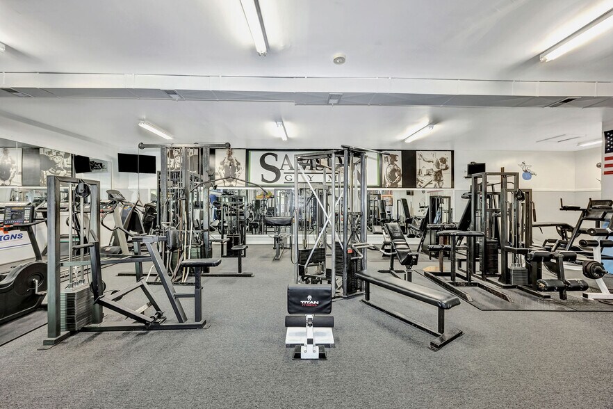 More Photos Of 1188 Pyramid Hill Blvd, Hamilton Flex For Sale