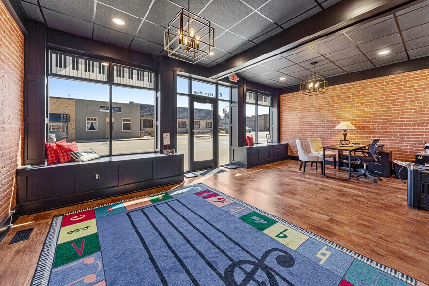 More Photos Of 106 N Main St, Le Sueur Office Residential For Sale