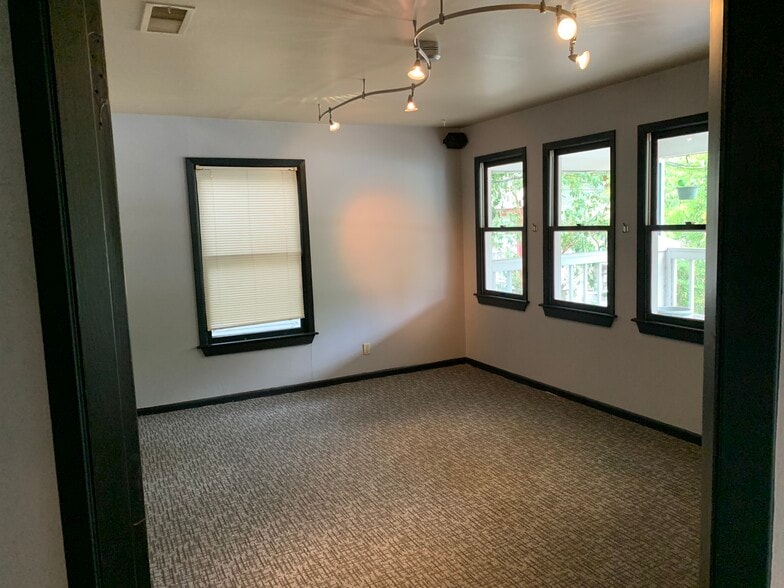 More Photos Of 1619 W 6th St, Austin Loft Creative Space For Lease