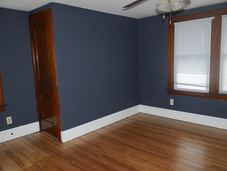 More Photos Of 2835 S Arlington Rd, Akron Storefront Retail Residential For Sale