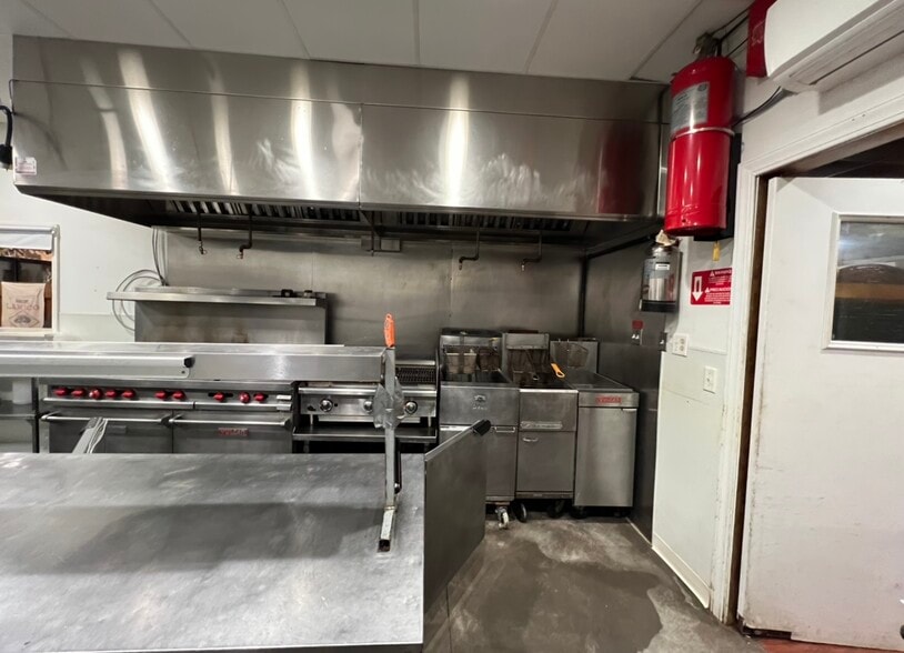 More Photos Of 8291 Savannah Hwy Hwy, Norway Restaurant For Sale