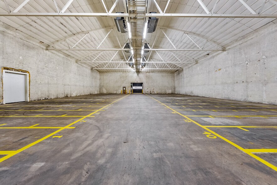 More Photos Of 661 S Fir St, Medford Refrigeration Cold Storage For Lease