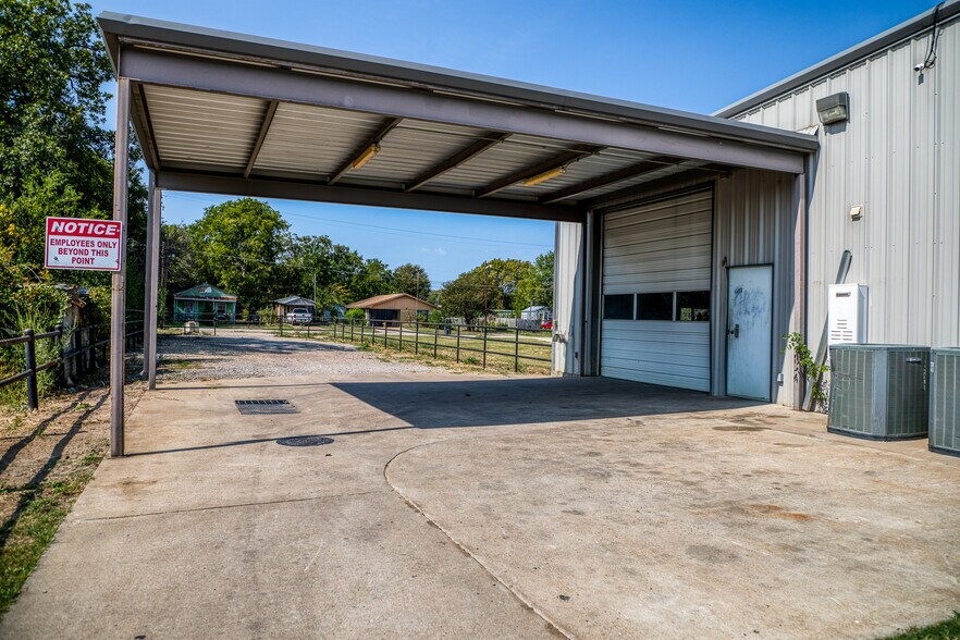 More Photos Of 185 State Highway 36 N, Caldwell Freestanding For Sale