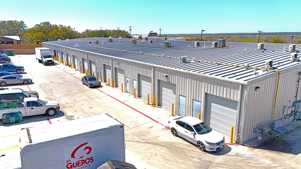 More Photos Of 6563 Babcock Rd, San Antonio Storefront For Lease