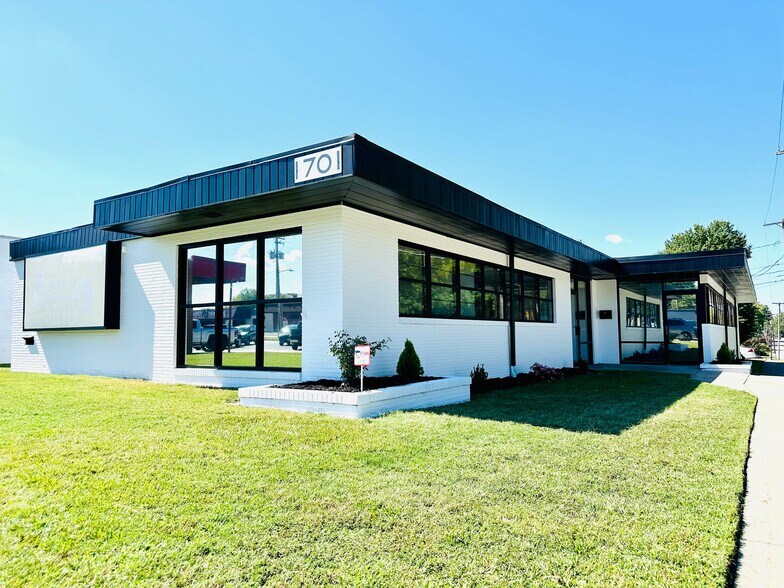 Primary Photo Of 1701 S Campbell Ave, Springfield Office For Sale