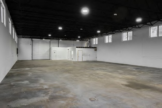 More Photos Of 3585 E 10th Ct, Hialeah Industrial For Lease