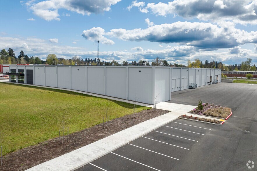 More Photos Of 5051 SW Western Ave, Beaverton Warehouse For Lease