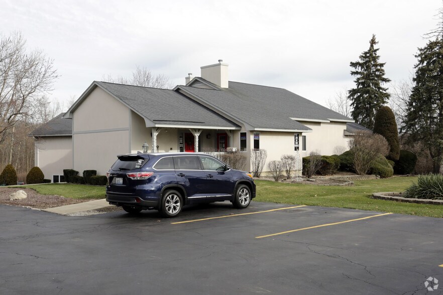 More Photos Of 10600 W 143rd St, Orland Park Office For Lease