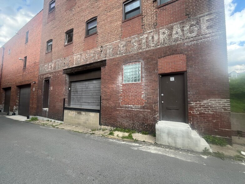 Primary Photo Of Ahlers Way, Pittsburgh Warehouse For Lease