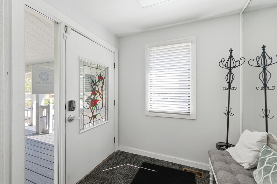 More Photos Of 7266 Far Hills Ave, Centerville Loft Creative Space For Sale