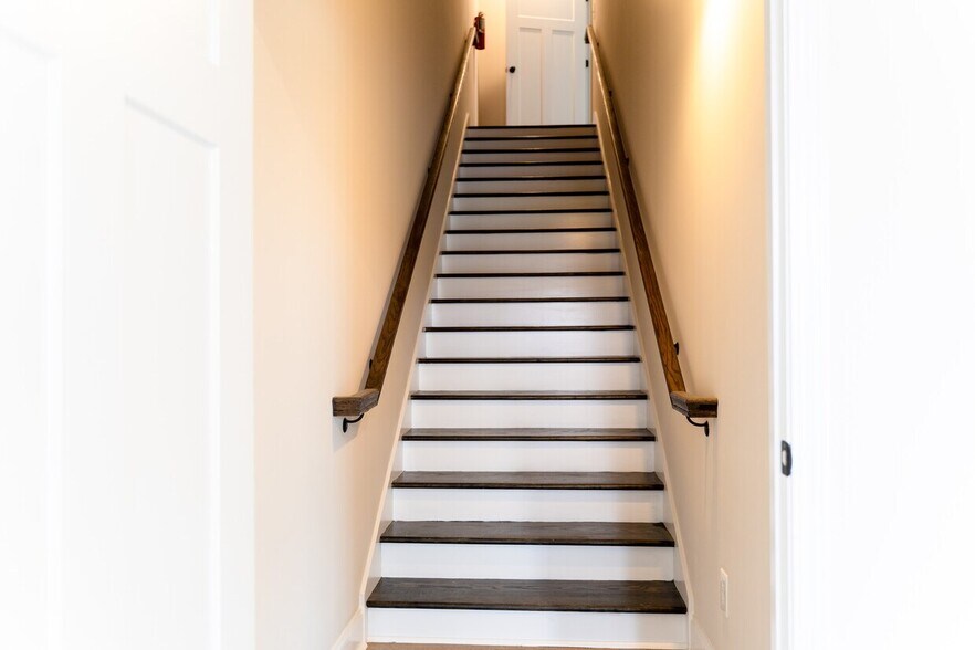 More Photos Of 208 Straight Dr, Anderson Medical For Lease