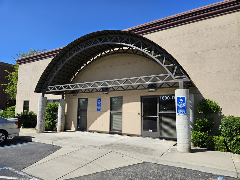 Primary Photo Of 1600 N Carpenter Rd, Modesto Office For Lease