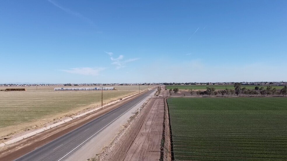 More Photos Of 823 W Aten Rd, Imperial Land For Sale