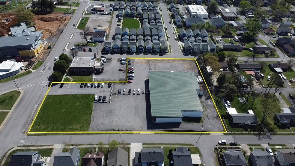 More Photos Of 1111-1115 Donelson Ave, Old Hickory Showroom For Lease