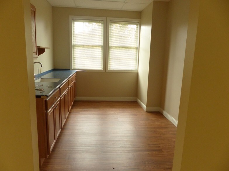 More Photos Of 5680 Bridgetown Rd, Cincinnati Medical For Sale