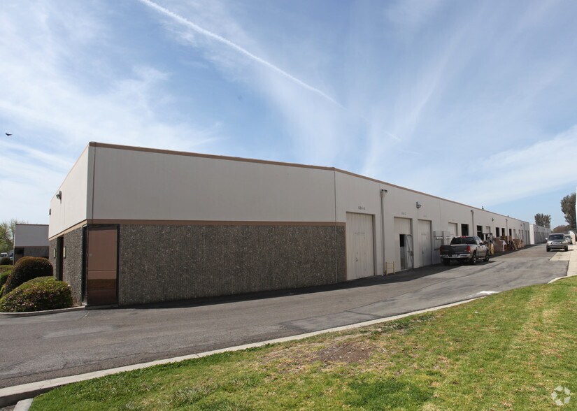 More Photos Of 634 N Poplar St, Orange Unknown For Lease