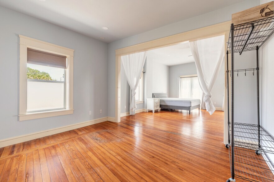 More Photos Of 1112 Riverside Dr, Holly Hill Storefront Retail Office For Sale