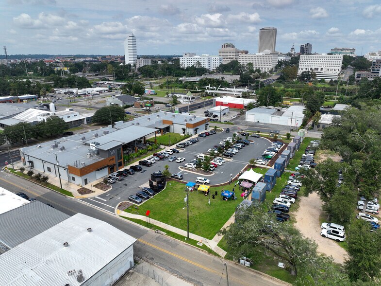 Primary Photo Of 1327 S Monroe St, Tallahassee General Retail For Lease