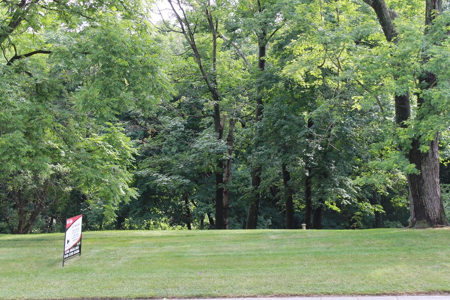 More Photos Of 907 S Main St, Blacksburg Office Residential For Lease