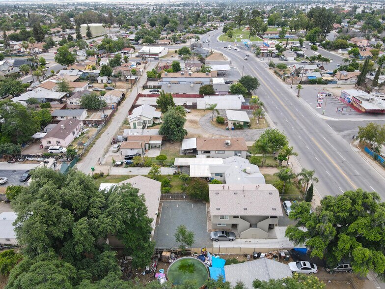 More Photos Of 2207 River Blvd, Bakersfield Apartments For Sale