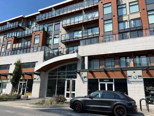 More Photos Of 38033-38041 2 Av, Squamish Office Residential For Sale