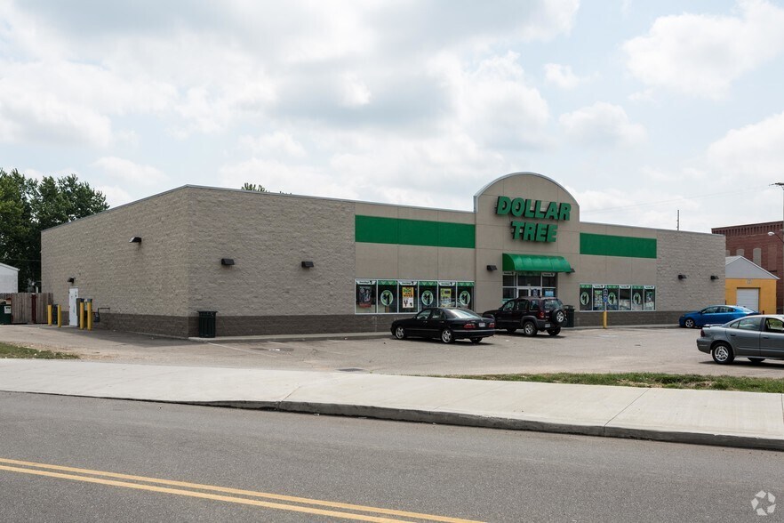 Primary Photo Of 902 Cherry Ave NE, Canton Freestanding For Sale