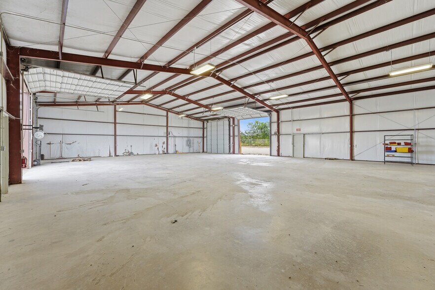 More Photos Of 6542 County Road 145, Kenedy Industrial For Lease
