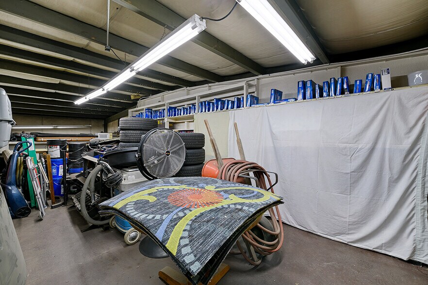 More Photos Of 560 W 800 S, Bountiful Auto Repair For Sale