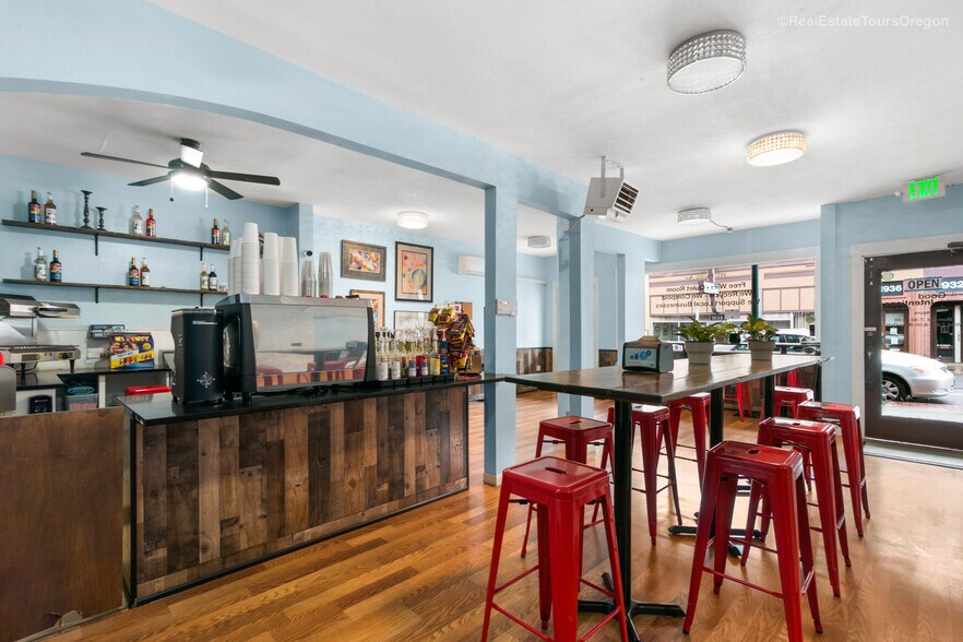 More Photos Of 1933-1937 Pacific Ave, Forest Grove General Retail For Sale