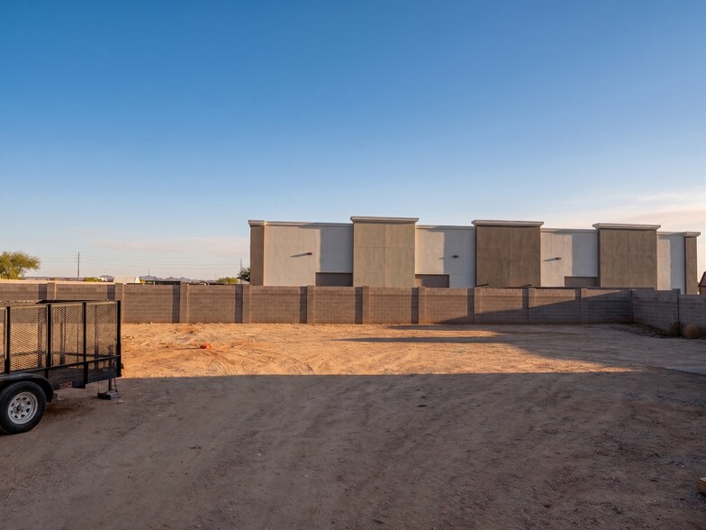 More Photos Of 6927 E Parkway Norte, Mesa Warehouse For Sale