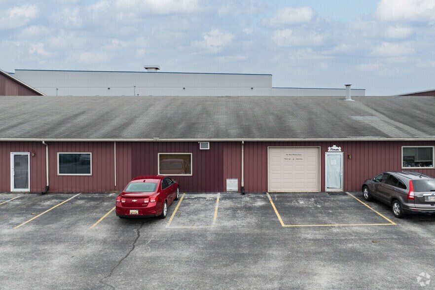 More Photos Of 2029 Wood-Bridge Blvd, Bowling Green Light Manufacturing For Lease