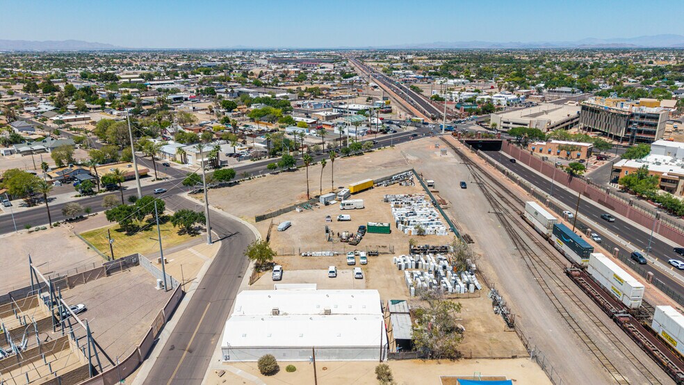 More Photos Of 5850 W Market St, Glendale Service For Sale