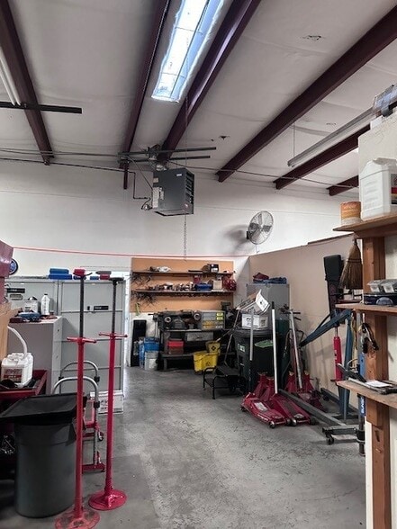 More Photos Of 3700 N Rancho Dr, Las Vegas Auto Repair For Sale