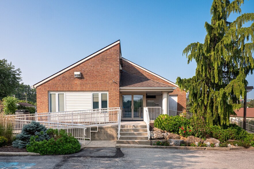 More Photos Of 2900 Hamilton Blvd, Allentown Medical For Sale