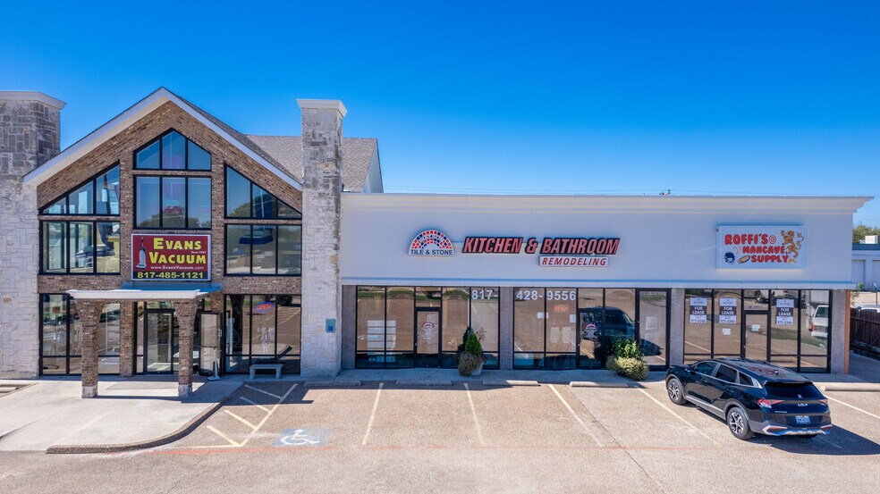 More Photos Of 5101 Davis Blvd, North Richland Hills Freestanding For Lease