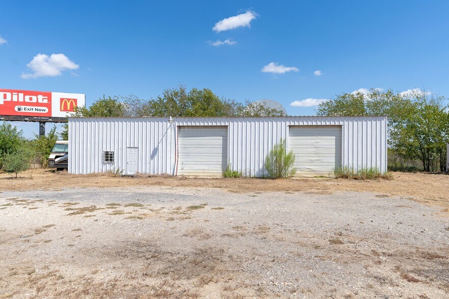 More Photos Of 8956 U.S. 183 Hwy, Lockhart Land For Sale