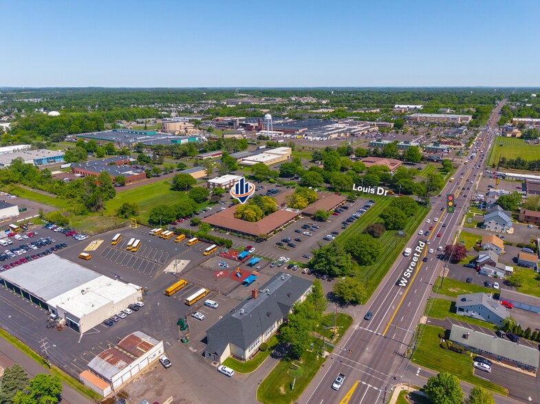 More Photos Of 600 Louis Dr, Warminster Township Office For Lease