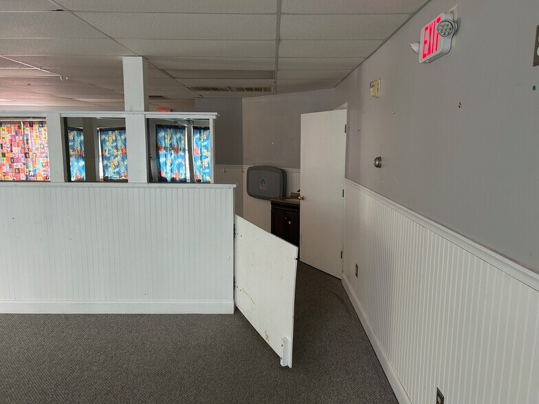 More Photos Of 204 Georges Aly, Smyrna Daycare Center For Lease